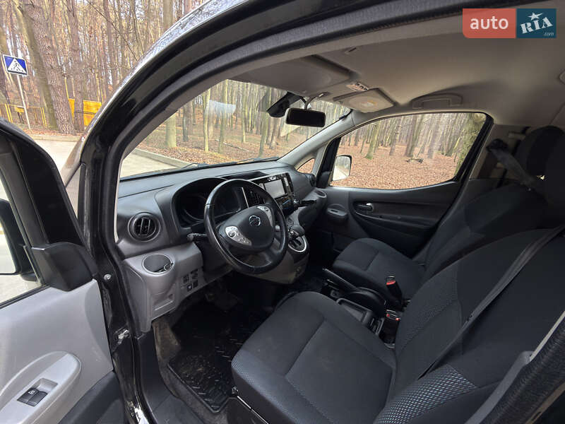 Мінівен Nissan e-NV200 2017 в Львові