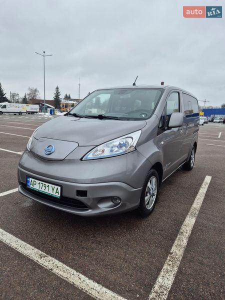 Nissan e-NV200 2016