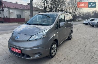 Мінівен Nissan e-NV200 2015 в Бурштині