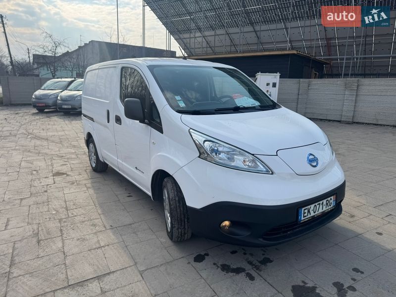 Nissan e-NV200 2014