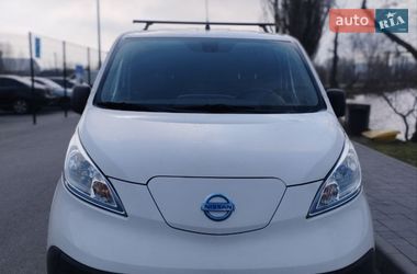 Грузовой фургон Nissan e-NV200 2015 в Киеве