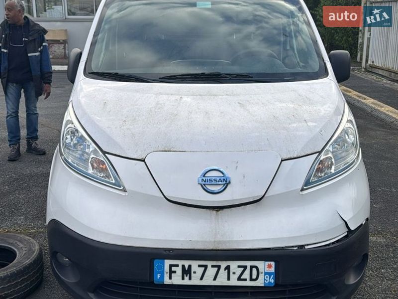 Грузовой фургон Nissan e-NV200 2019 в Житомире