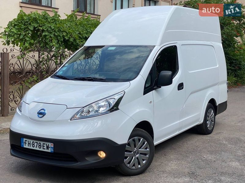 Грузовой фургон Nissan e-NV200 2019 в Житомире