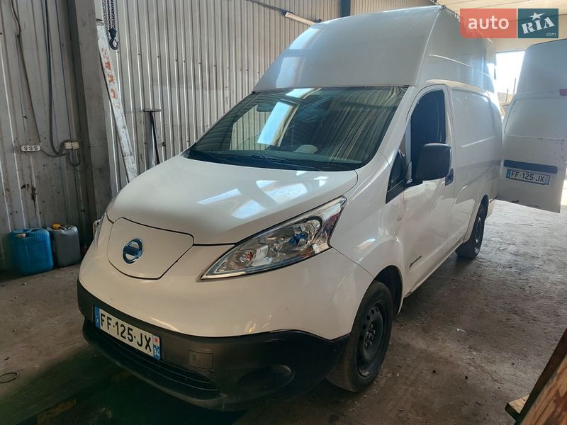 Грузовой фургон Nissan e-NV200 2019 в Житомире