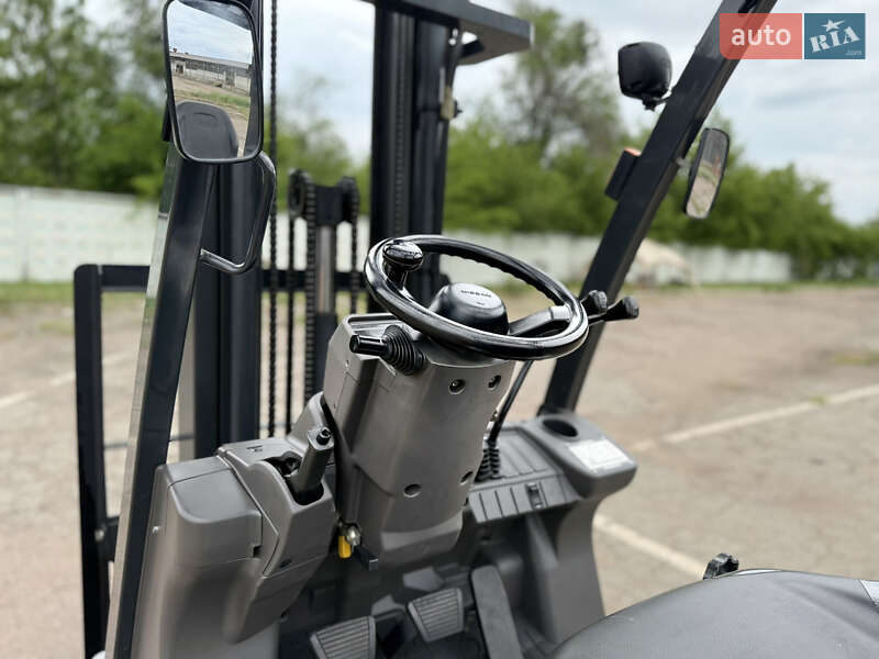 Вилочный погрузчик Nissan FG 2005 в Кривом Роге