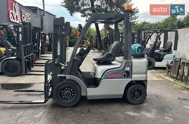Вилочний навантажувач Nissan FG 2006 в Києві