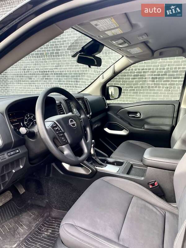 Пікап Nissan Frontier 2023 в Світловодську