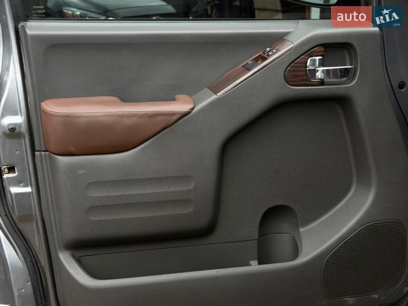 Пикап Nissan Frontier 2017 в Запорожье