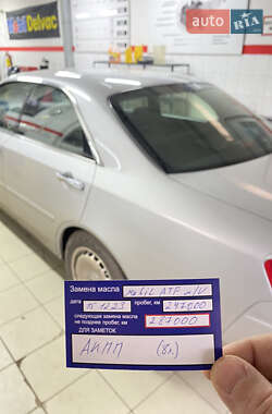 Седан Nissan Gloria 2001 в 