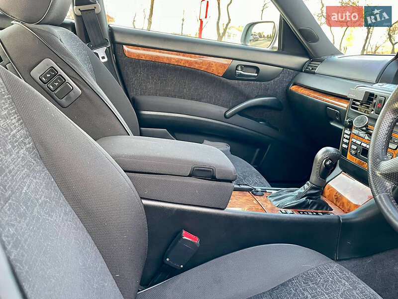 Седан Nissan Gloria 2001 в Одесі