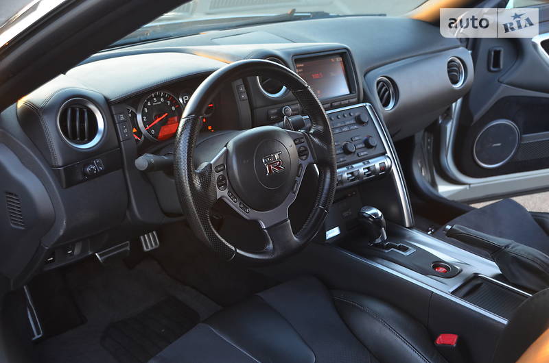Купе Nissan GT-R 2008 в Києві