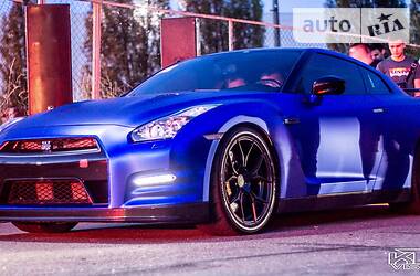 Купе Nissan GT-R 2013 в 
