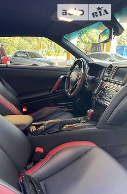 Купе Nissan GT-R 2012 в 