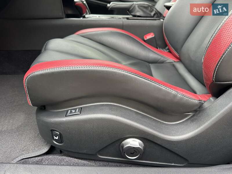 Купе Nissan GT-R 2013 в Києві