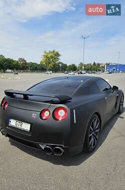 Купе Nissan GT-R 2008 в 