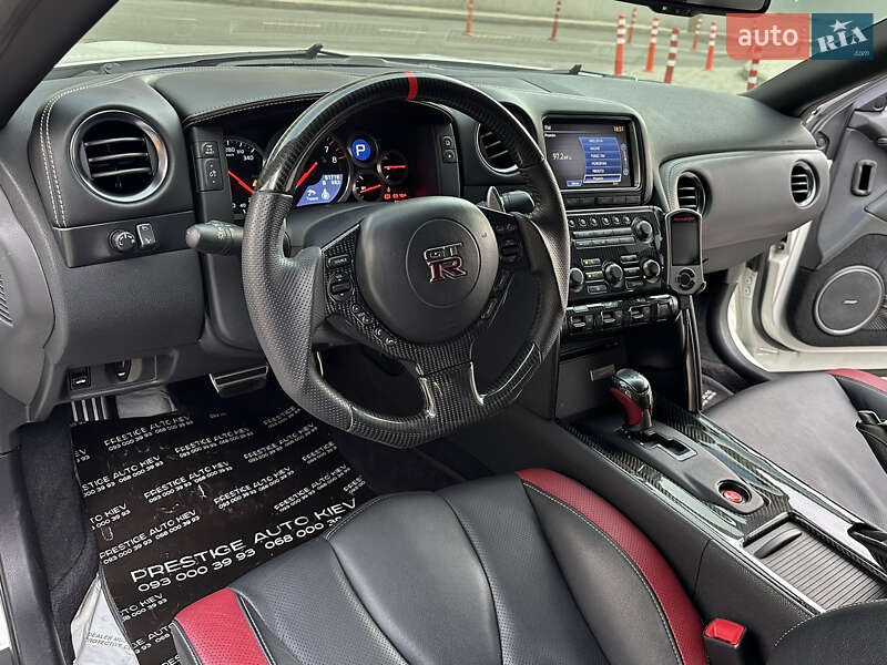 Купе Nissan GT-R 2013 в Києві
