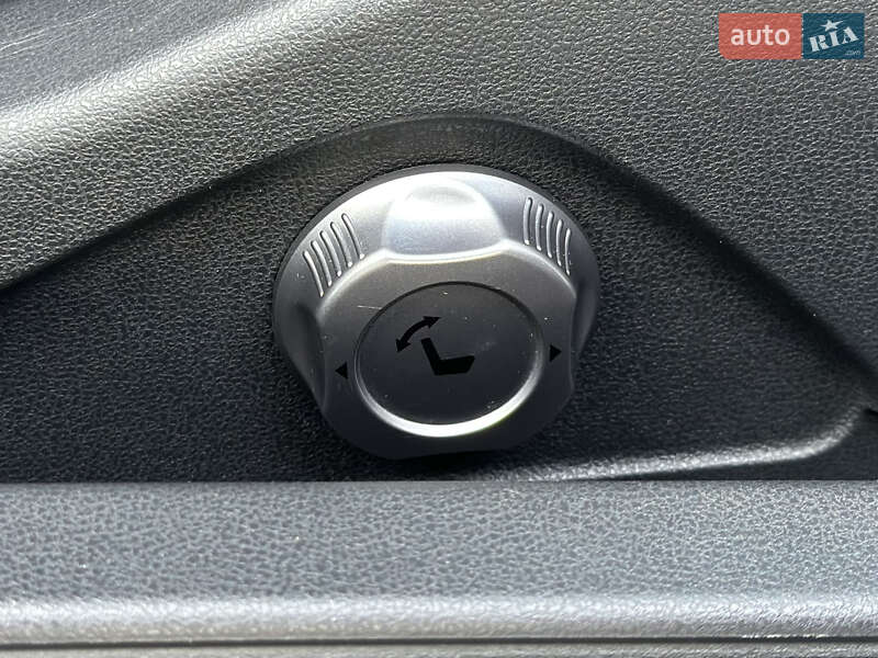 Купе Nissan GT-R 2013 в Києві