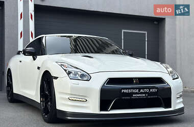 Купе Nissan GT-R 2013 в 