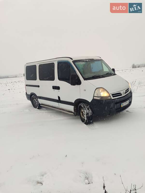 Микроавтобус Nissan Interstar 2005 в 
