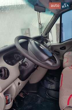 Микроавтобус Nissan Interstar 2005 в 