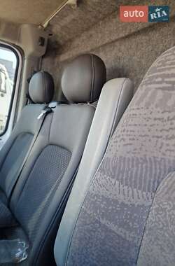 Грузовой фургон Nissan Interstar 2005 в 