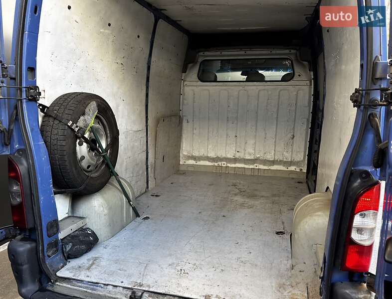 Другие грузовики Nissan Interstar 2004 в Киеве