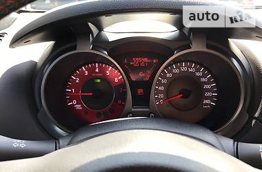 Внедорожник / Кроссовер Nissan Juke 2013 в 