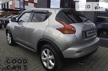 Позашляховик / Кросовер Nissan Juke 2011 в 