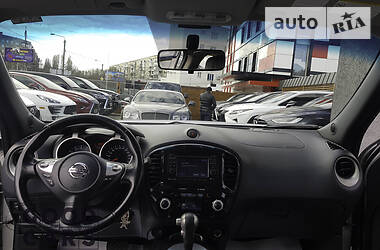 Позашляховик / Кросовер Nissan Juke 2011 в 