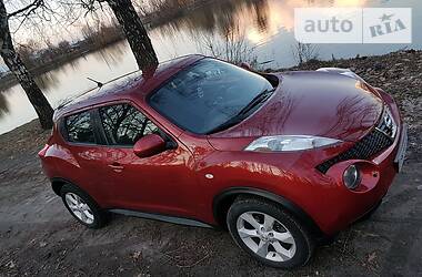 Внедорожник / Кроссовер Nissan Juke 2012 в Березному