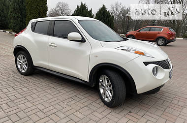 Позашляховик / Кросовер Nissan Juke 2013 в 