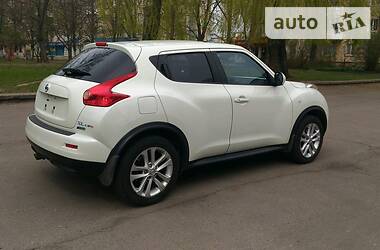 Позашляховик / Кросовер Nissan Juke 2011 в 