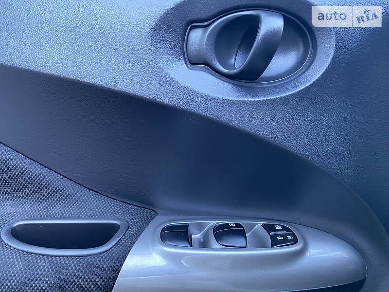 Позашляховик / Кросовер Nissan Juke 2018 в Києві фото 27 Позашляховик / Кросовер Nissan Juke 2018 в Києві