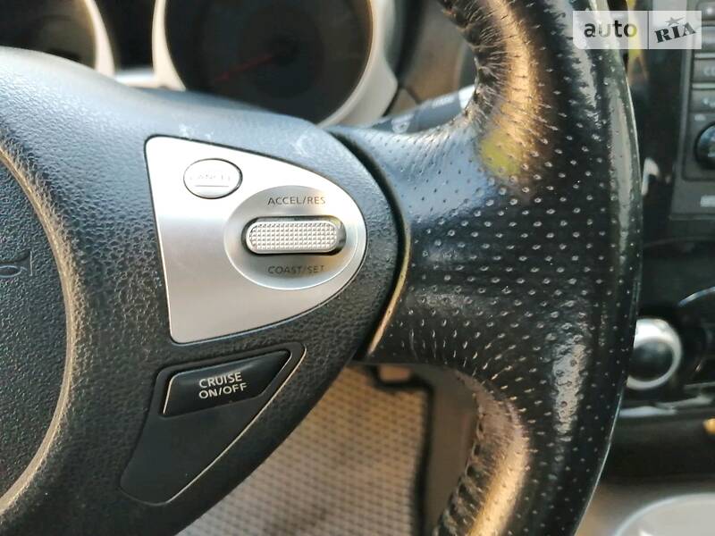 Позашляховик / Кросовер Nissan Juke 2012 в Києві