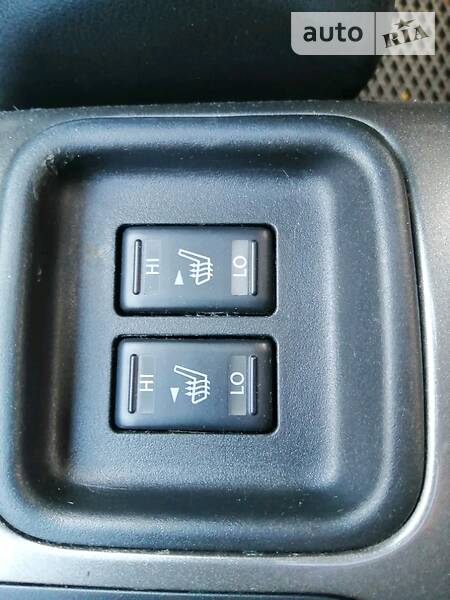 Позашляховик / Кросовер Nissan Juke 2012 в Києві