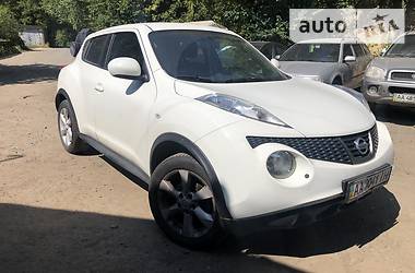 Позашляховик / Кросовер Nissan Juke 2012 в 