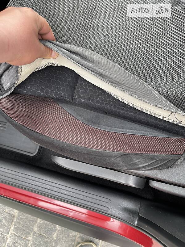 Позашляховик / Кросовер Nissan Juke 2012 в Коростишеві фото 6 Позашляховик / Кросовер Nissan Juke 2012 в Коростишеві