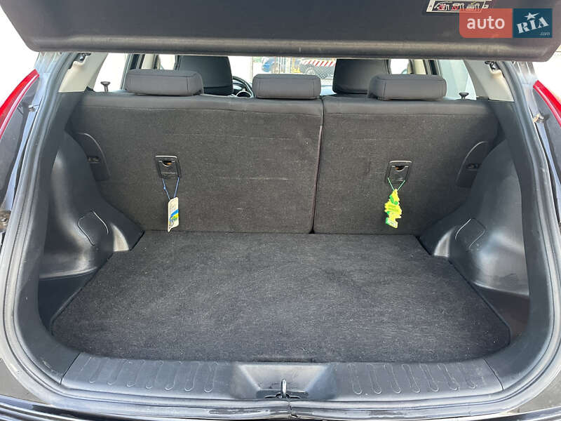 Позашляховик / Кросовер Nissan Juke 2012 в Чернівцях