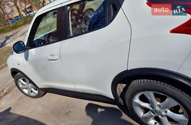 Позашляховик / Кросовер Nissan Juke 2013 в 