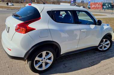 Позашляховик / Кросовер Nissan Juke 2013 в 