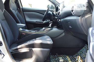 Позашляховик / Кросовер Nissan Juke 2022 в 