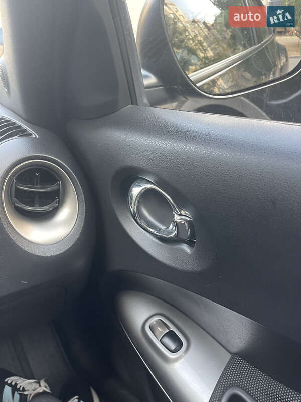 Внедорожник / Кроссовер Nissan Juke 2011 в Одессе