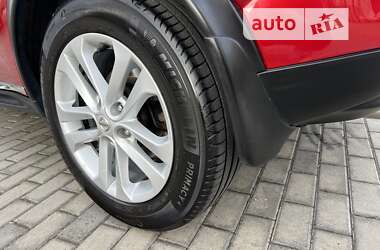 Внедорожник / Кроссовер Nissan Juke 2013 в 