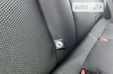Внедорожник / Кроссовер Nissan Juke 2013 в 
