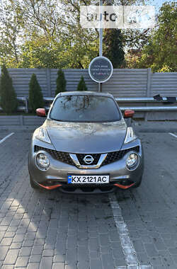 Внедорожник / Кроссовер Nissan Juke 2018 в 