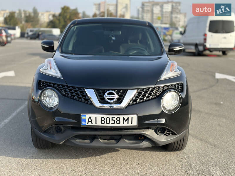 Внедорожник / Кроссовер Nissan Juke 2015 в Вишневом