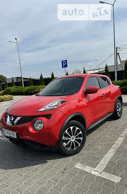 Позашляховик / Кросовер Nissan Juke 2016 в 