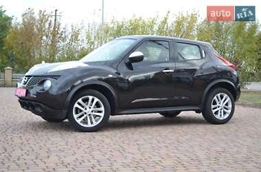 Внедорожник / Кроссовер Nissan Juke 2010 в Хороле