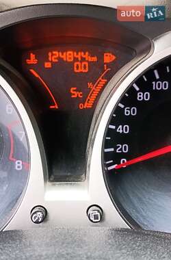 Внедорожник / Кроссовер Nissan Juke 2013 в 