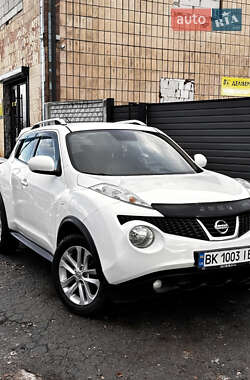 Внедорожник / Кроссовер Nissan Juke 2010 в Остроге